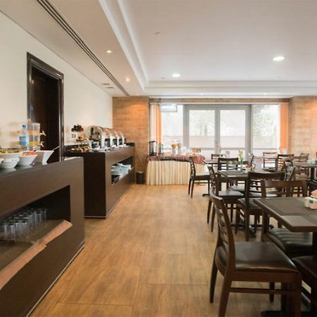 Tulip Creek Hotel Apartments Dubaj Zewnętrze zdjęcie