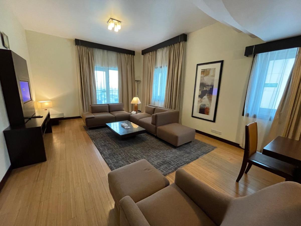 Tulip Creek Hotel Apartments Dubaj Zewnętrze zdjęcie