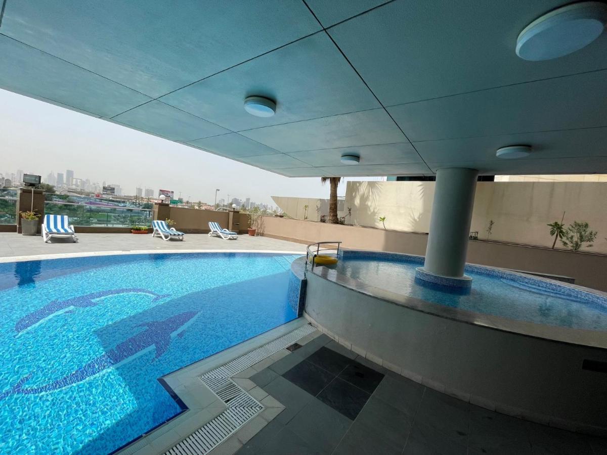 Tulip Creek Hotel Apartments Dubaj Zewnętrze zdjęcie