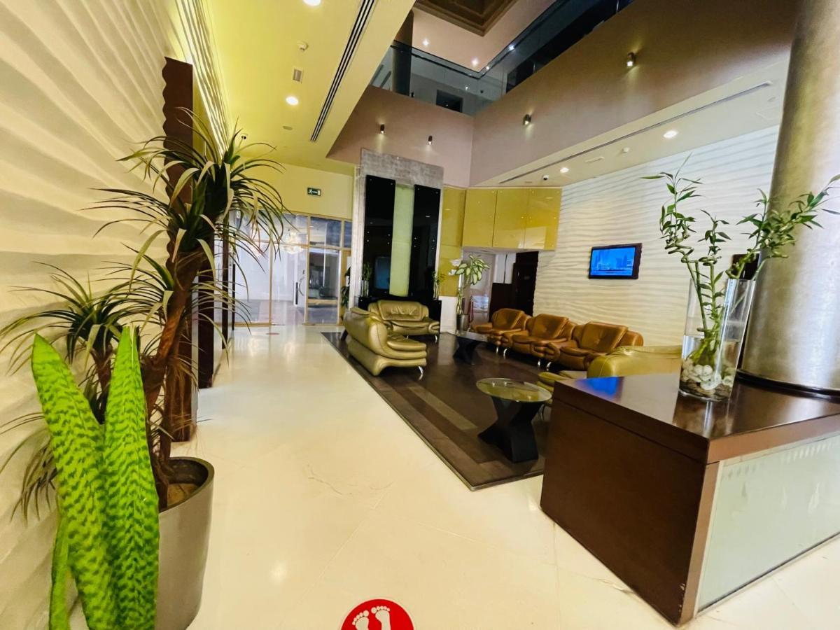 Tulip Creek Hotel Apartments Dubaj Zewnętrze zdjęcie