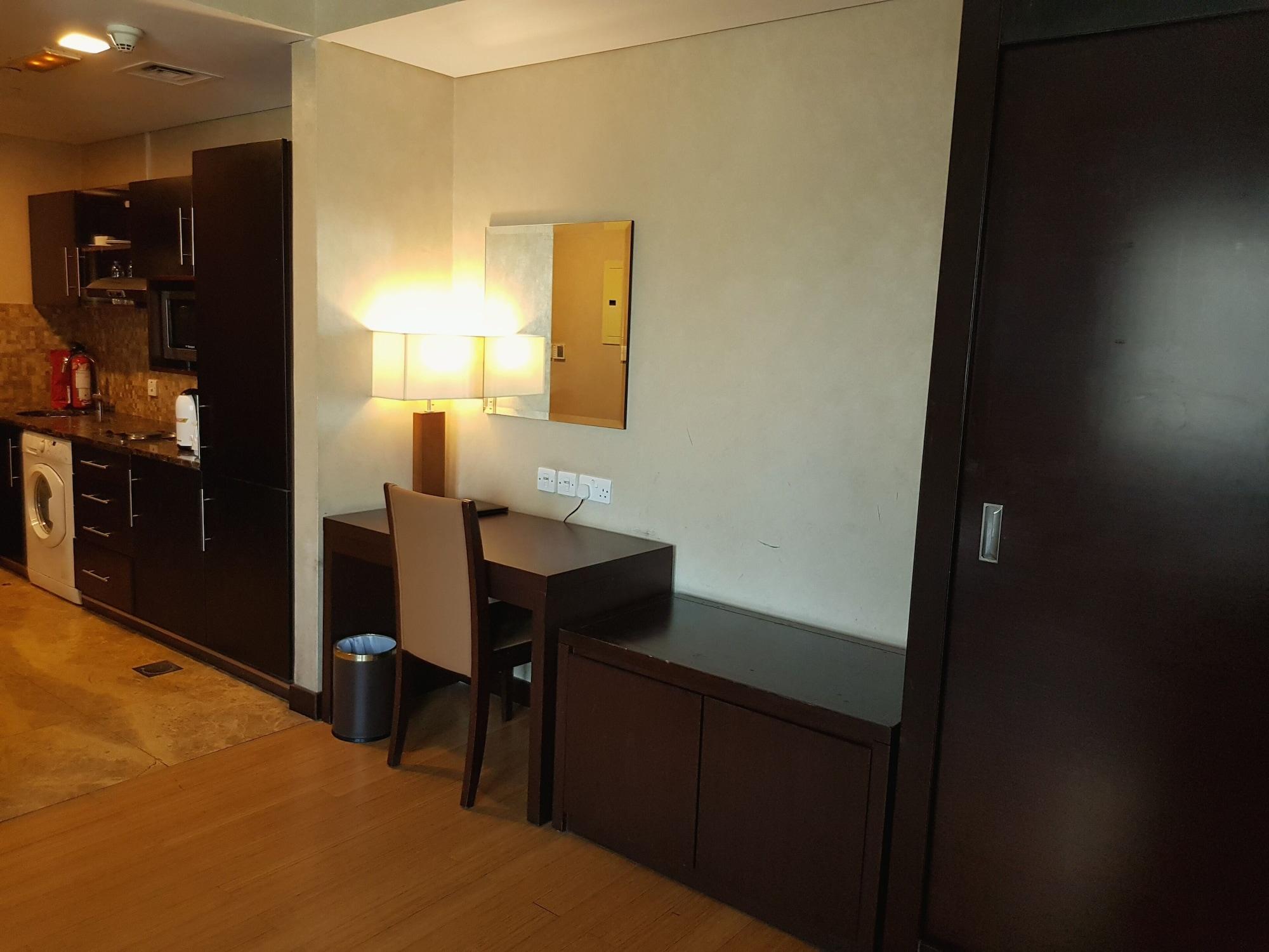 Tulip Creek Hotel Apartments Dubaj Zewnętrze zdjęcie