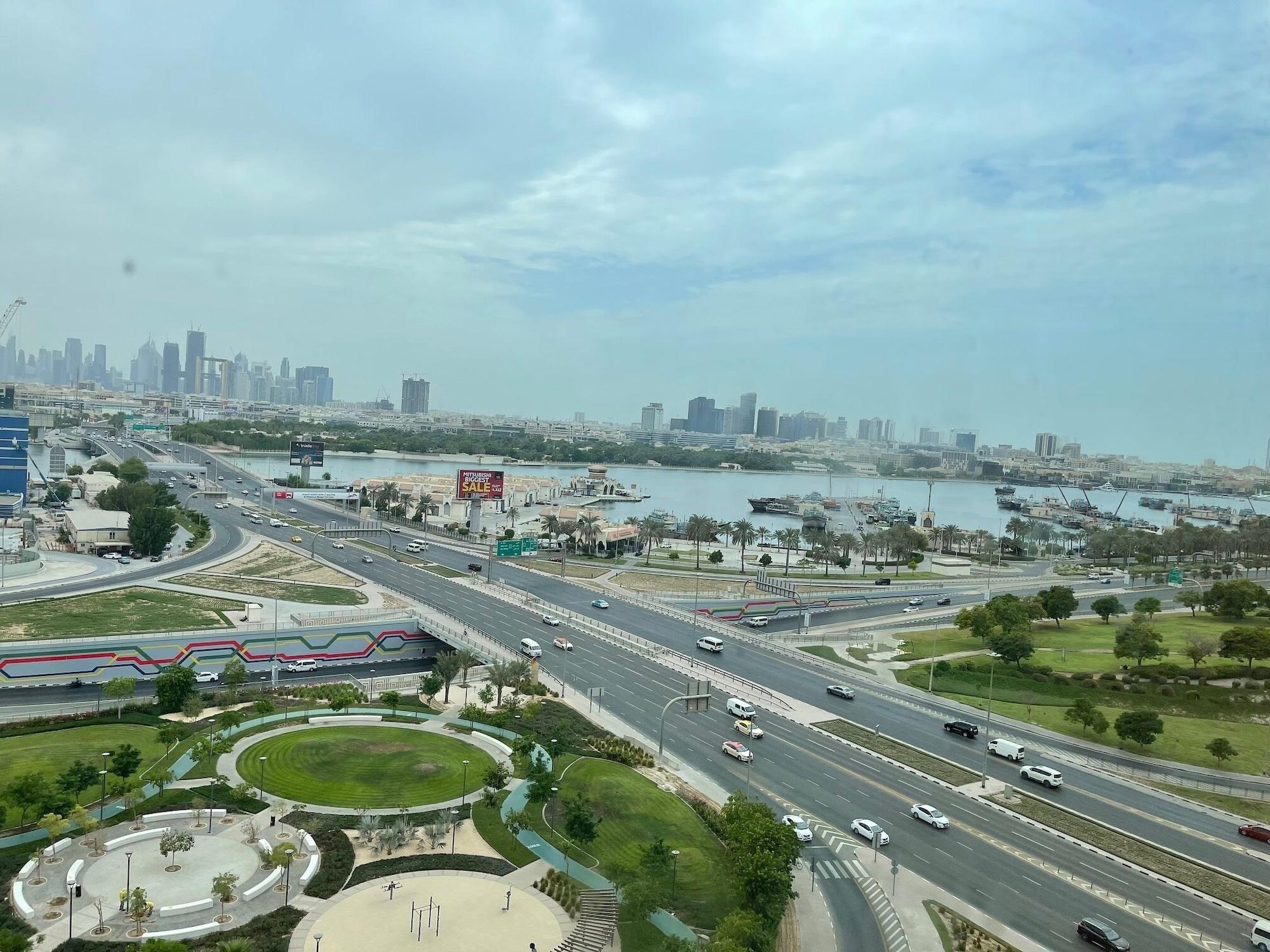 Tulip Creek Hotel Apartments Dubaj Zewnętrze zdjęcie