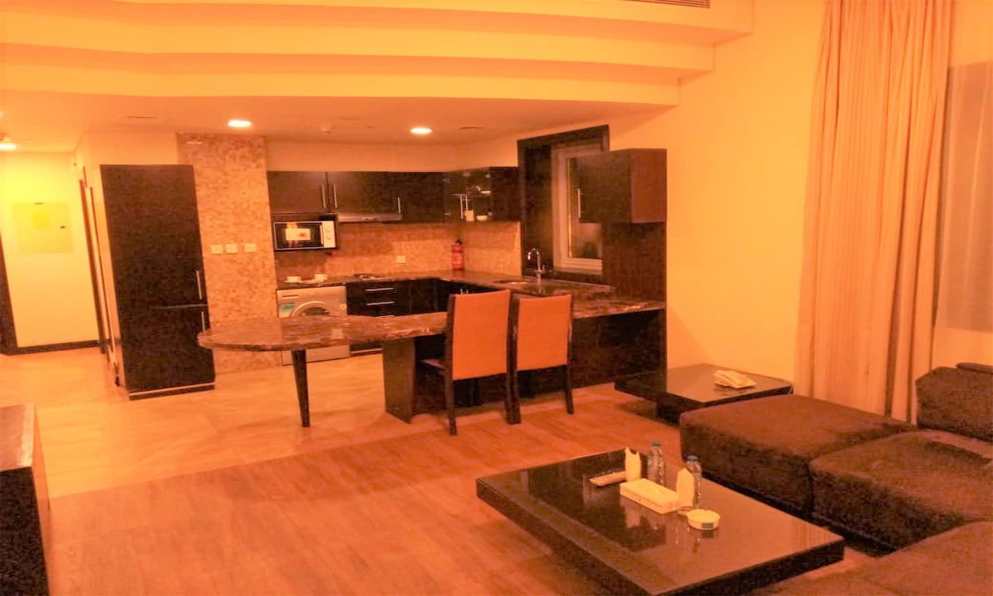 Tulip Creek Hotel Apartments Dubaj Zewnętrze zdjęcie