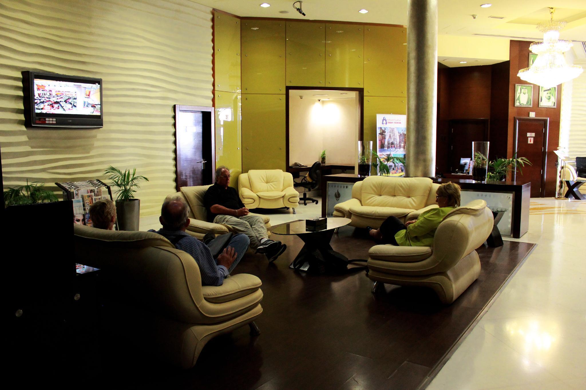 Tulip Creek Hotel Apartments Dubaj Zewnętrze zdjęcie