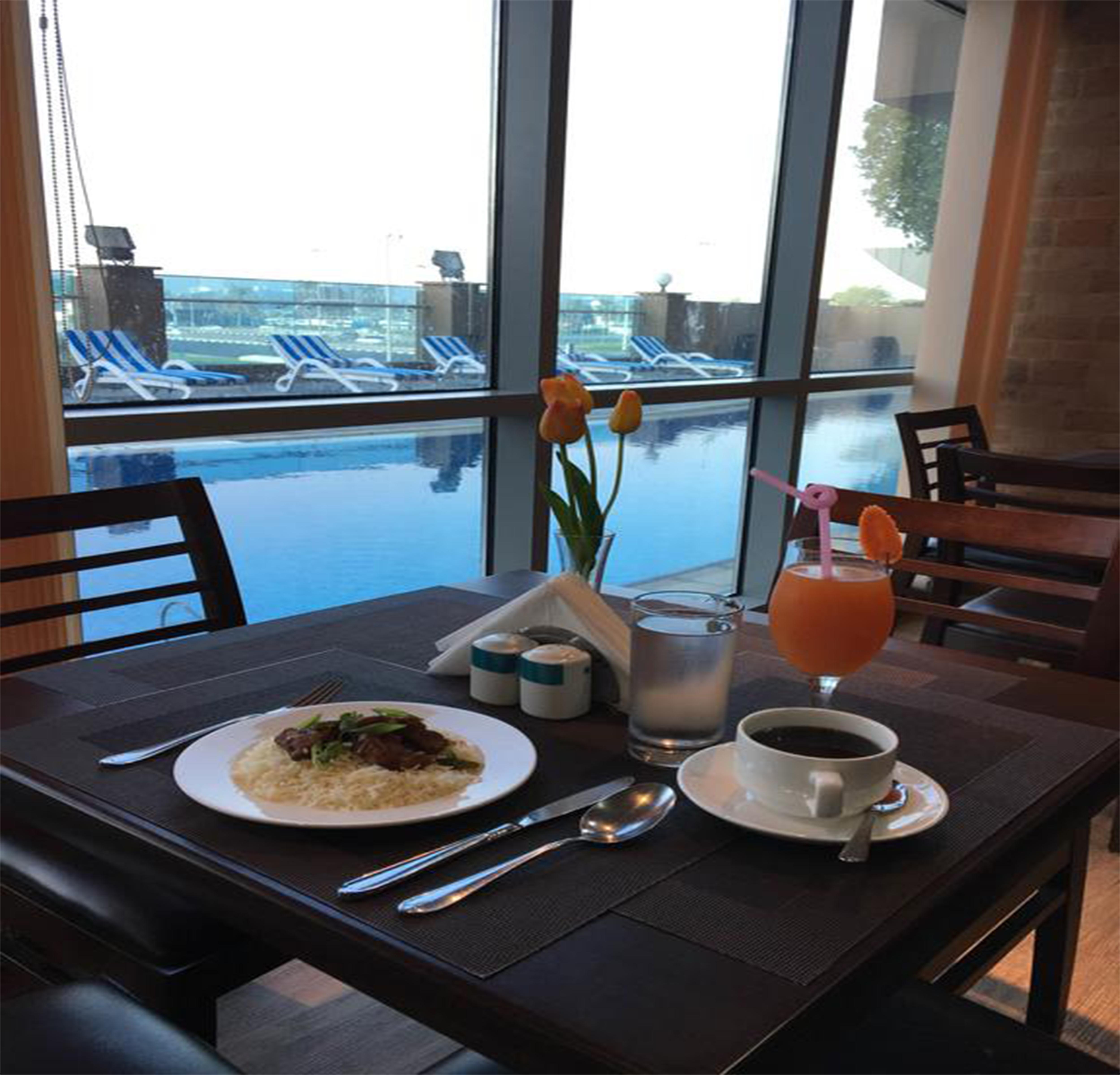 Tulip Creek Hotel Apartments Dubaj Zewnętrze zdjęcie