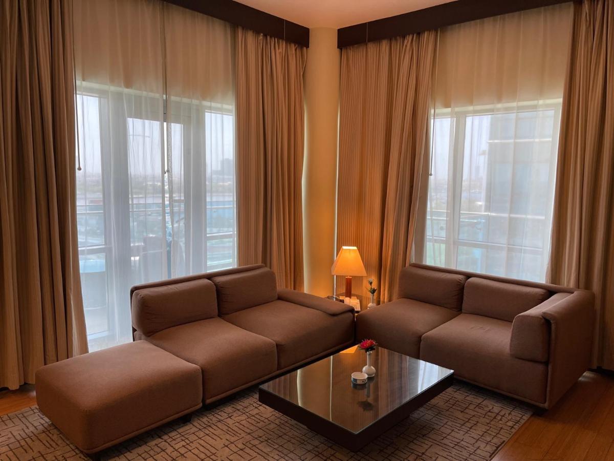 Tulip Creek Hotel Apartments Dubaj Zewnętrze zdjęcie
