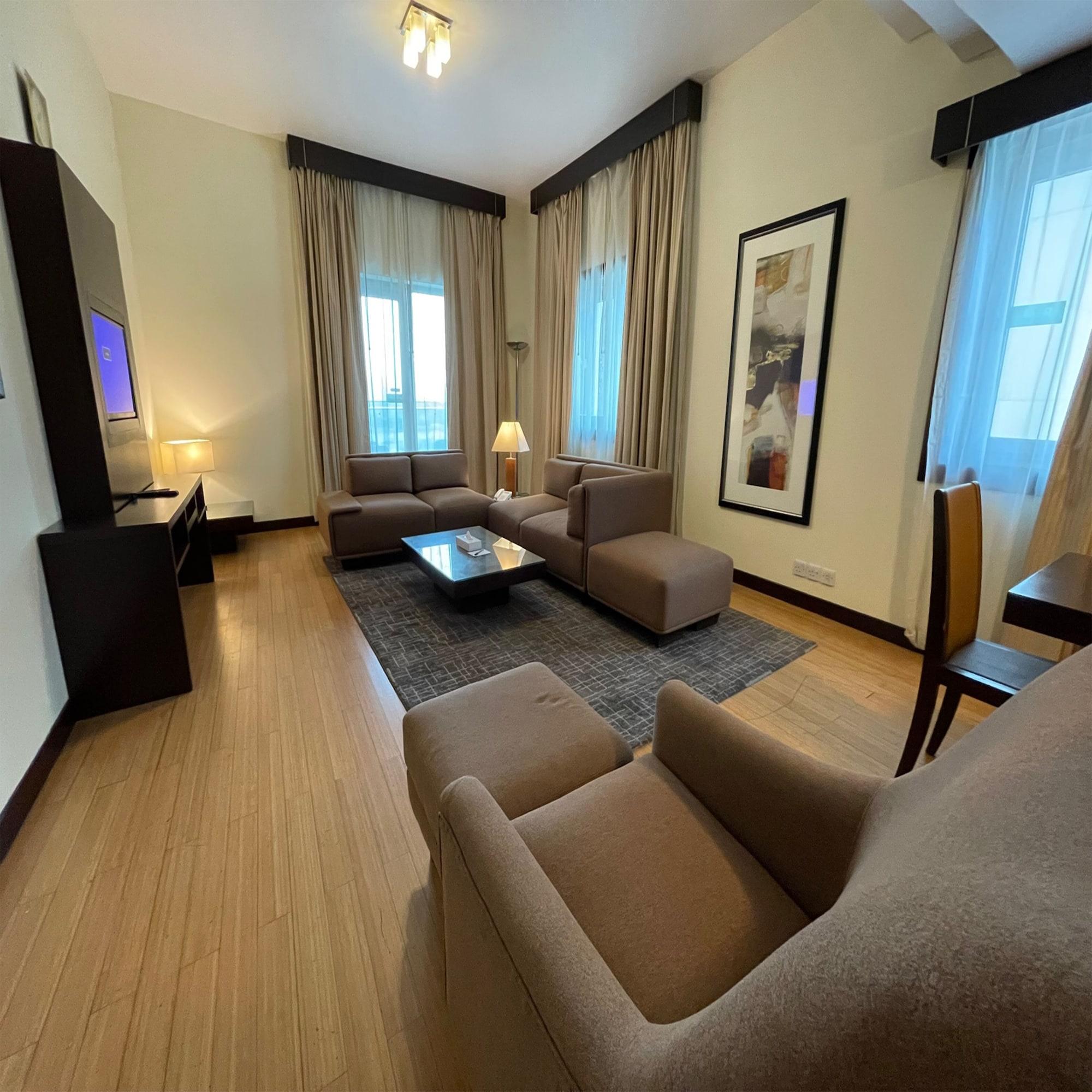 Tulip Creek Hotel Apartments Dubaj Zewnętrze zdjęcie