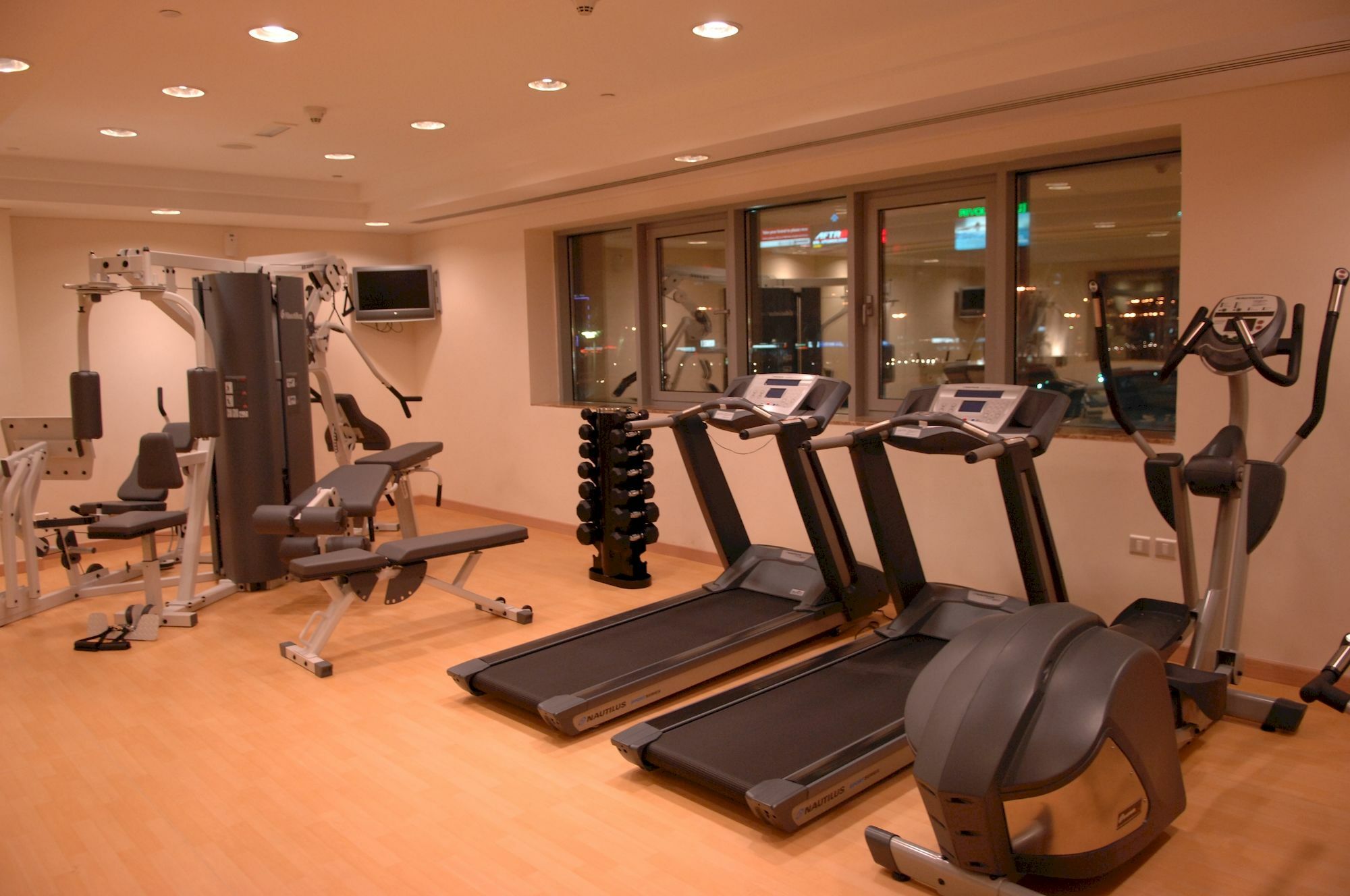 Tulip Creek Hotel Apartments Dubaj Udogodnienia zdjęcie